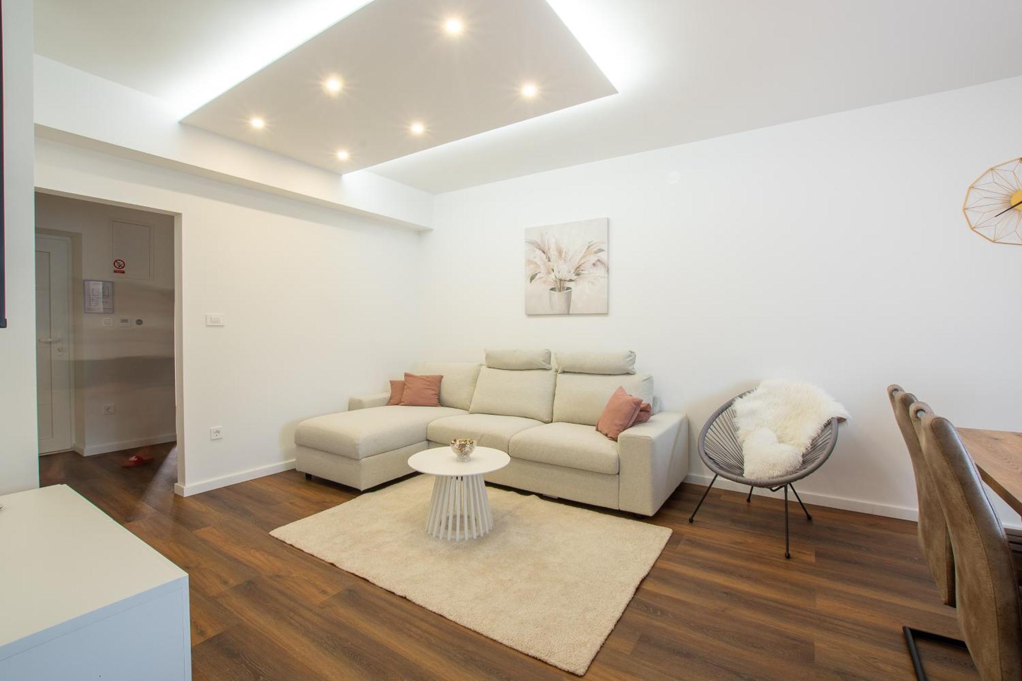 Apartman Valentina - Self Check In And Check Out Otočac Εξωτερικό φωτογραφία