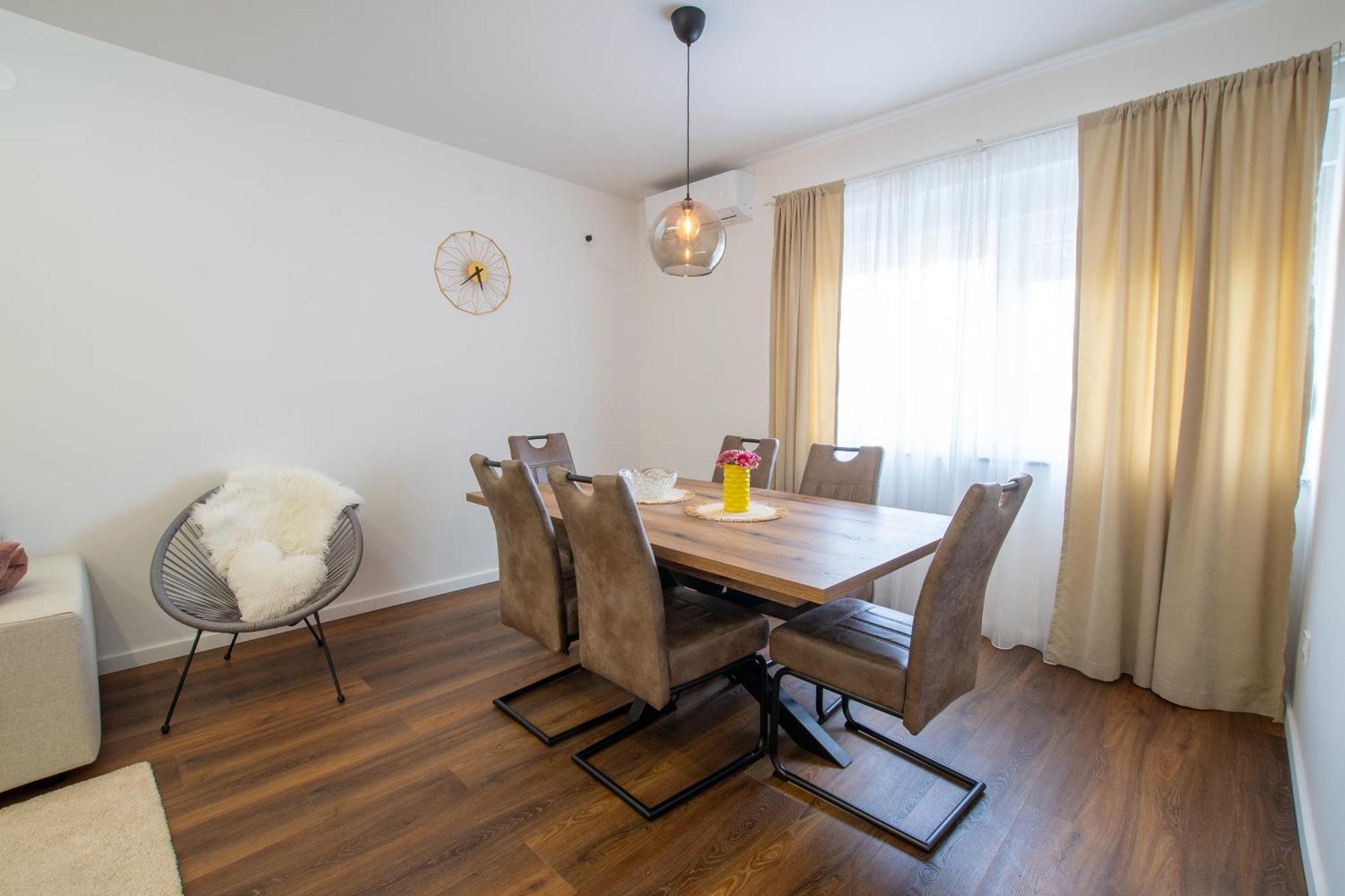 Apartman Valentina - Self Check In And Check Out Otočac Εξωτερικό φωτογραφία