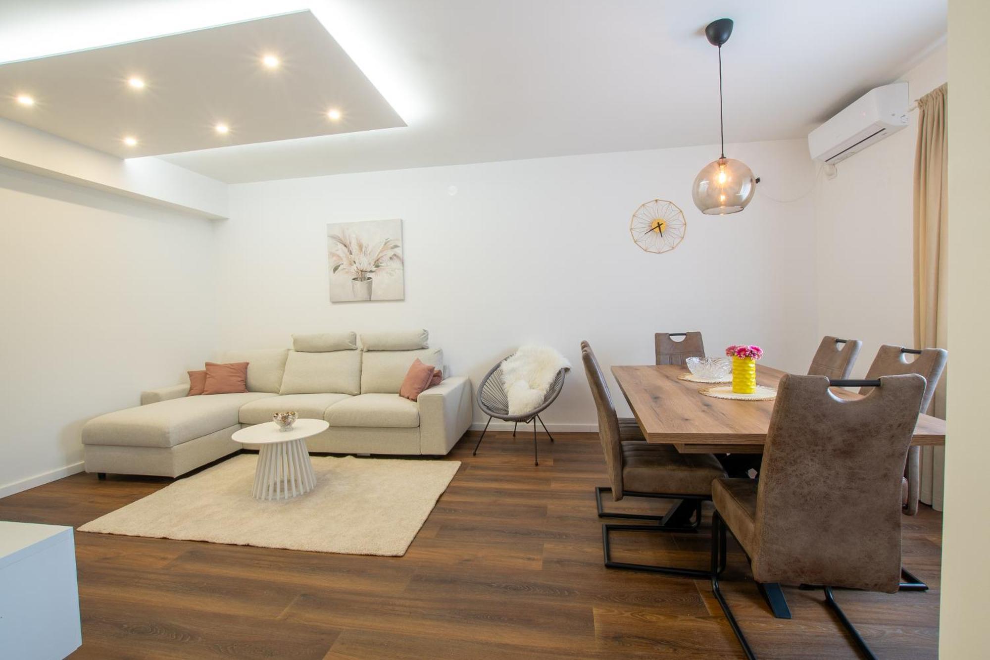 Apartman Valentina - Self Check In And Check Out Otočac Εξωτερικό φωτογραφία
